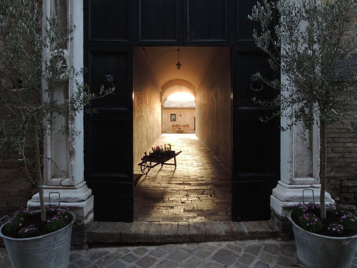 Calalanotte Hotel Recanati Bagian luar foto