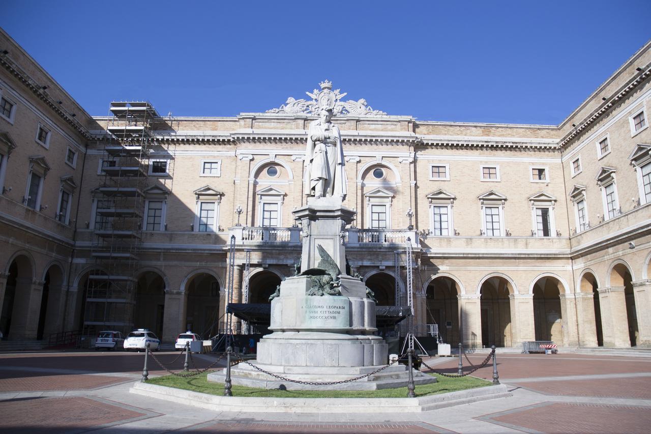 Calalanotte Hotel Recanati Bagian luar foto